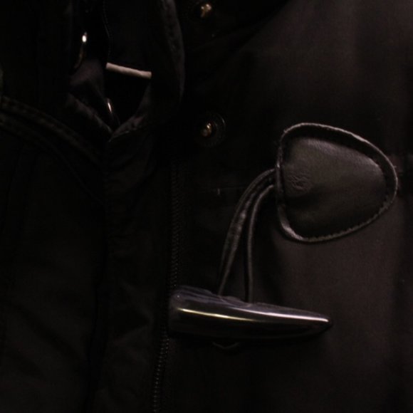 Black Puffer Vest - Picture 3 of 4